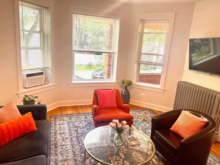 Appartement Modern Vintage 2Br Walkable To Dining & Lakefront à Chicago Extérieur photo