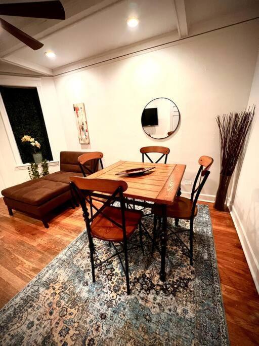 Appartement Modern Vintage 2Br Walkable To Dining & Lakefront à Chicago Extérieur photo
