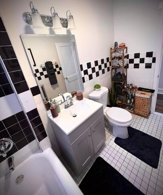 Appartement Modern Vintage 2Br Walkable To Dining & Lakefront à Chicago Extérieur photo